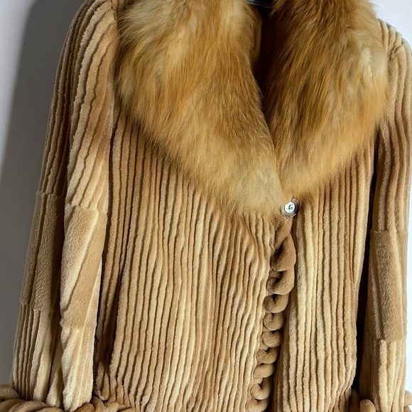 - MINK SHEERED BOMBER JACKET With FOX COLLUR BUTTER SCOTCH SCALLOPED-TRIM